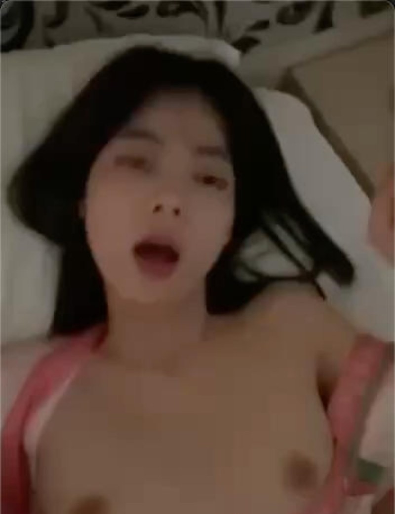 上海电力大学社团主席不雅视频流出 性欲旺盛约炮上瘾 外头当母狗被狠狠抽插 被男友发现后怒爆私拍外流泄密