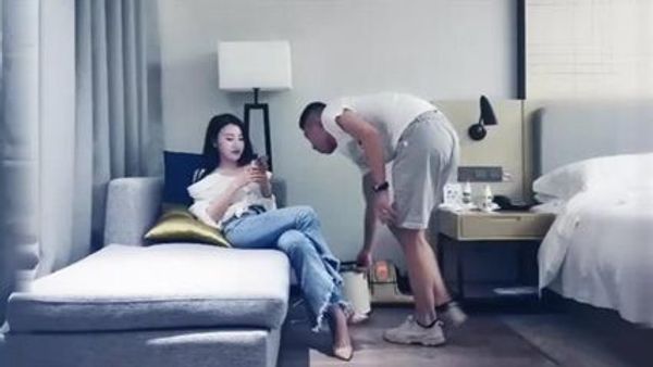 不洗澡就草 没感觉 我不信！！！ 草的少女一阵一阵的抽搐！！！