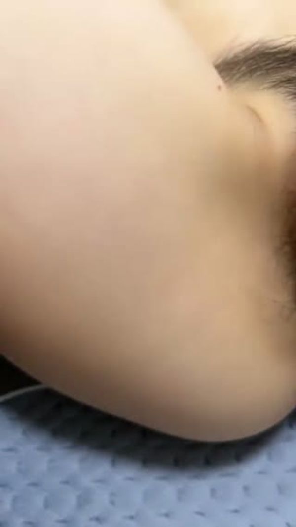 【满腿纹身社会姐网红美女】 今日刚播首秀 从下往上视角拍摄进出抽插