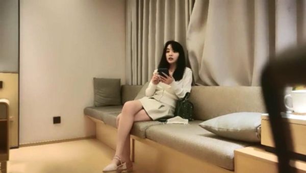 高端车模场极品女神一颦一笑魅惑性感