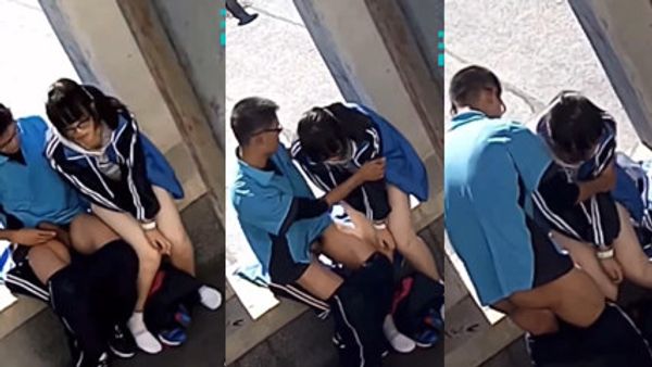 憋疯了曝光衡阳某职院情侣封校不能外出居然在学校广场旁边野战