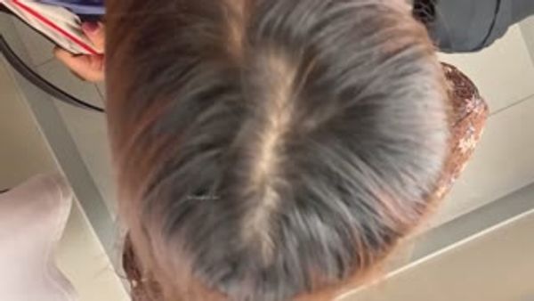 碎花裙美女在商场试衣间做爱和男友酒店开房不雅视频流出网络