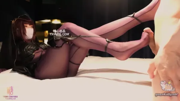 淫女神黑丝足交-柚子猫yuzukitty