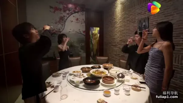 堕落人妻（三）91CM-070 玛丽莲