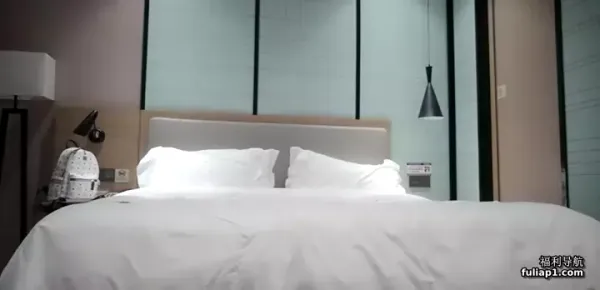 萝莉裙C罩杯大奶兼职外围极品女 深喉吸屌口活很棒 顶级美臀后入猛顶射在嘴里