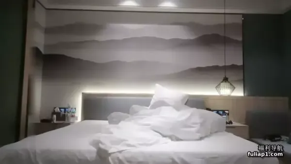 酒店约操好学生制服身材黑帽外围小姐姐甜美颜值花臂纹身