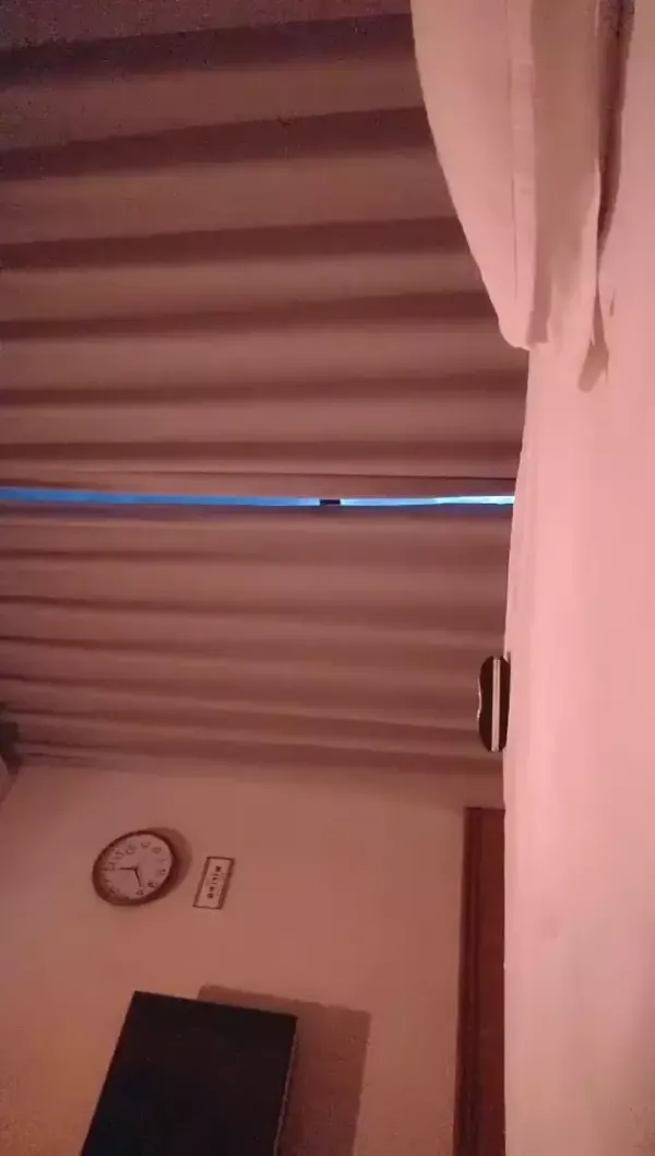 足疗探花上门操女技师，舔屌口交活很不错，69姿势揉奶子丝袜撕裆