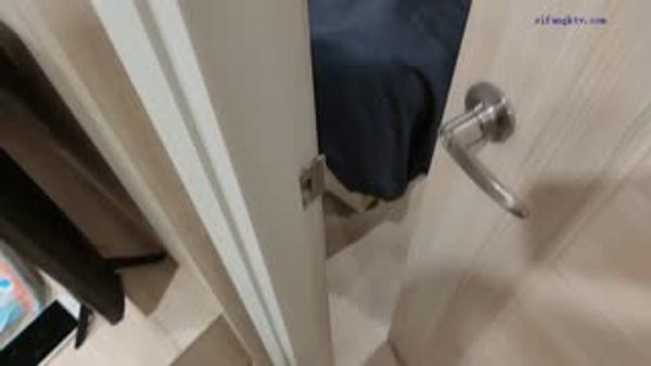 网红美女『Mini酱』幻身黑丝女仆装自慰被主人发现 翘美臀后入用大屌来惩罚