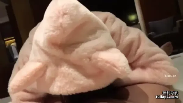 番号xh054粉色睡衣