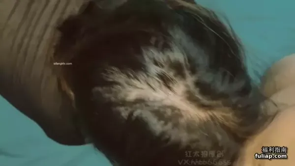 《震撼福利》微博推特网红丝袜反差婊【湿宝贝】