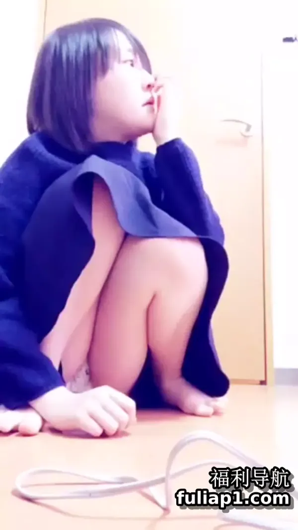 其它国家年轻学生妹居家自慰流出个个都有女优的潜质4V4