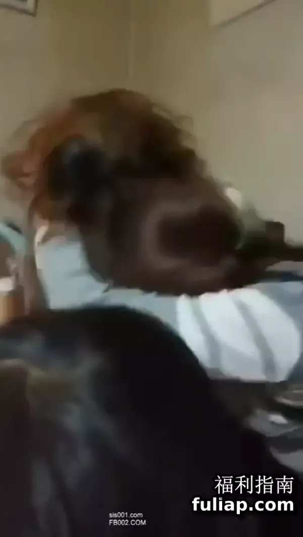 捉奸被逮到现场狡辩 我没偷你男人