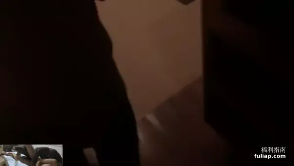 绿帽男找黑超人内射娇妻 网红黑人BAO专挑国人美女操 黑白反差感觉要被玩坏