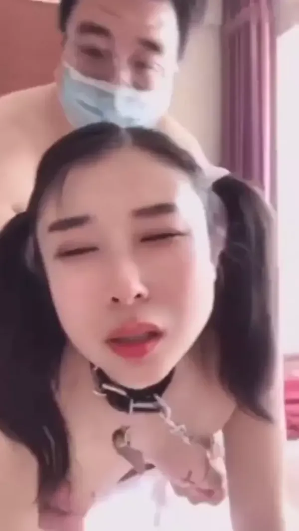 大叔调教双马尾淫荡小母狗，露出颜射吞精毒龙啥都会，被各种玩弄