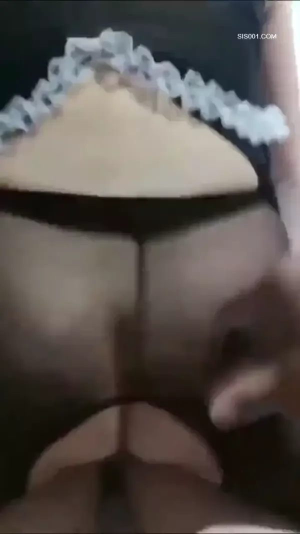 穿情趣丝袜美少妇挑战二年轻小伙